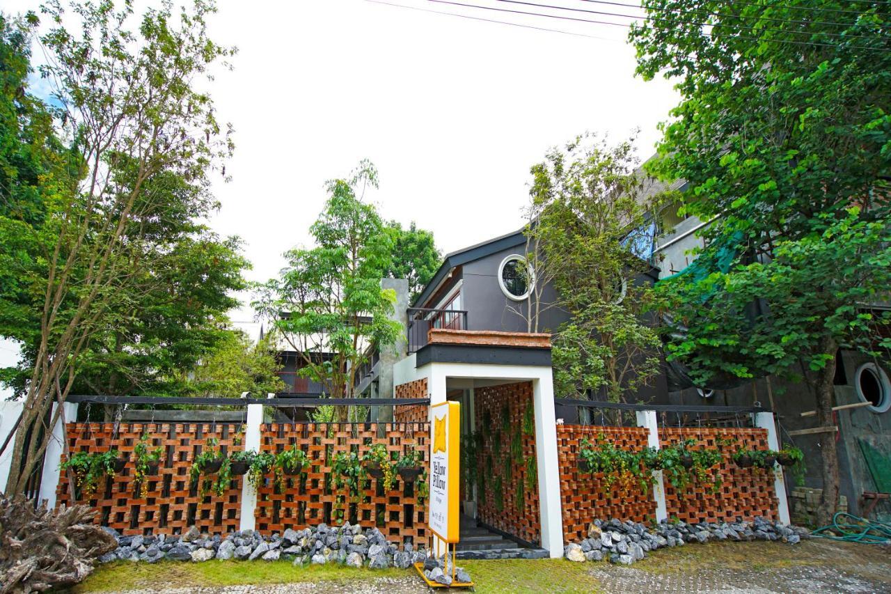 Yellow Pillow Village Chiang Mai Exterior foto
